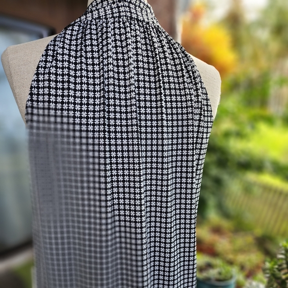 Top - Picture 4 of 5